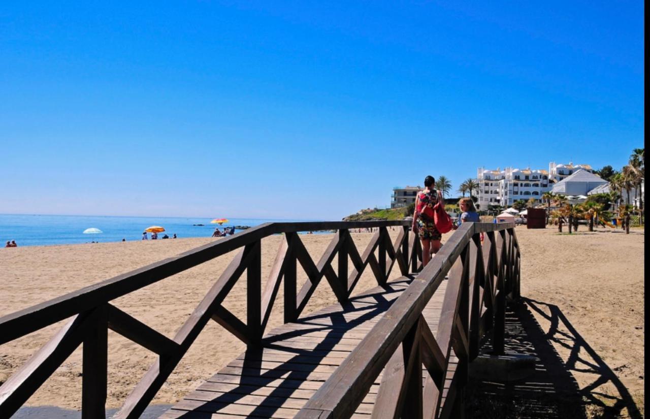 Lovely Sea Views Apartment On La Costa Del Sol El Faro Bagian luar foto