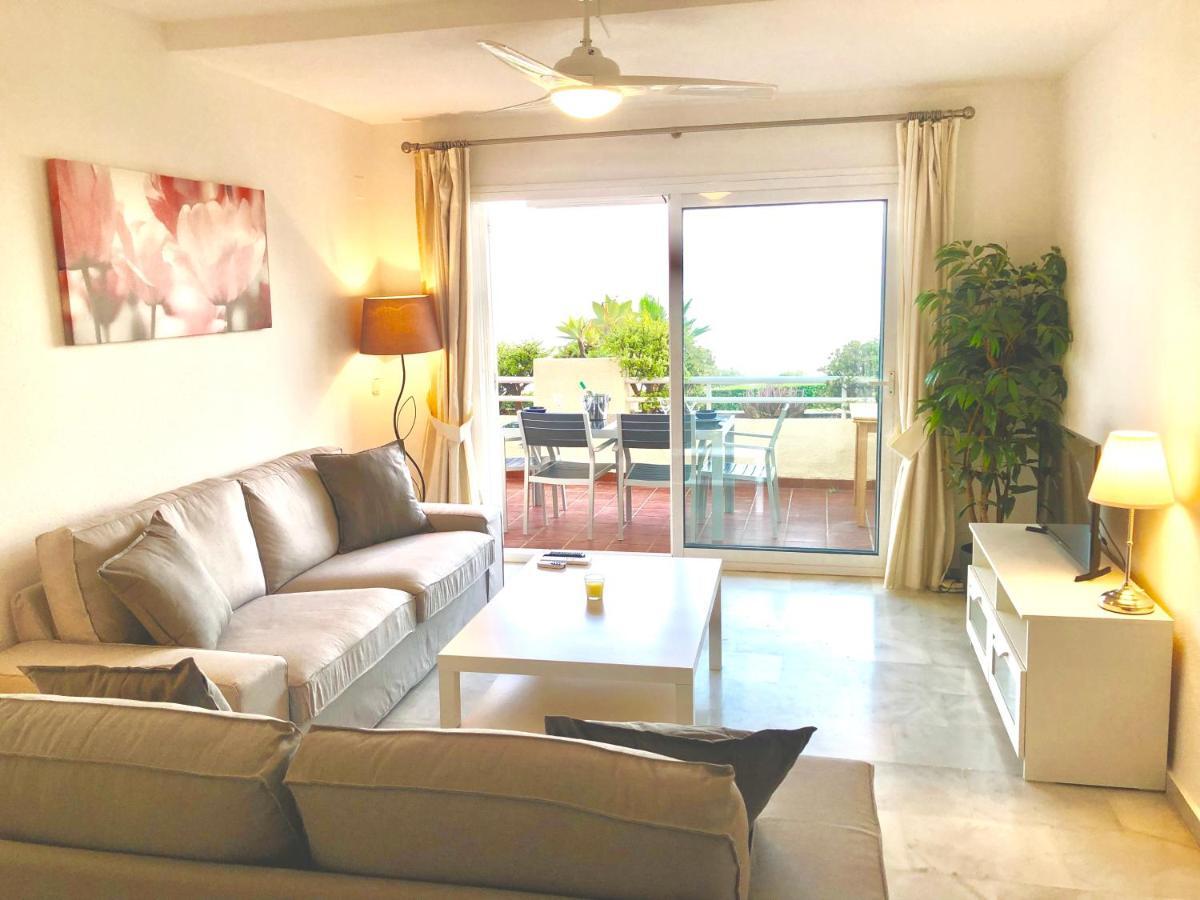 Lovely Sea Views Apartment On La Costa Del Sol El Faro Bagian luar foto