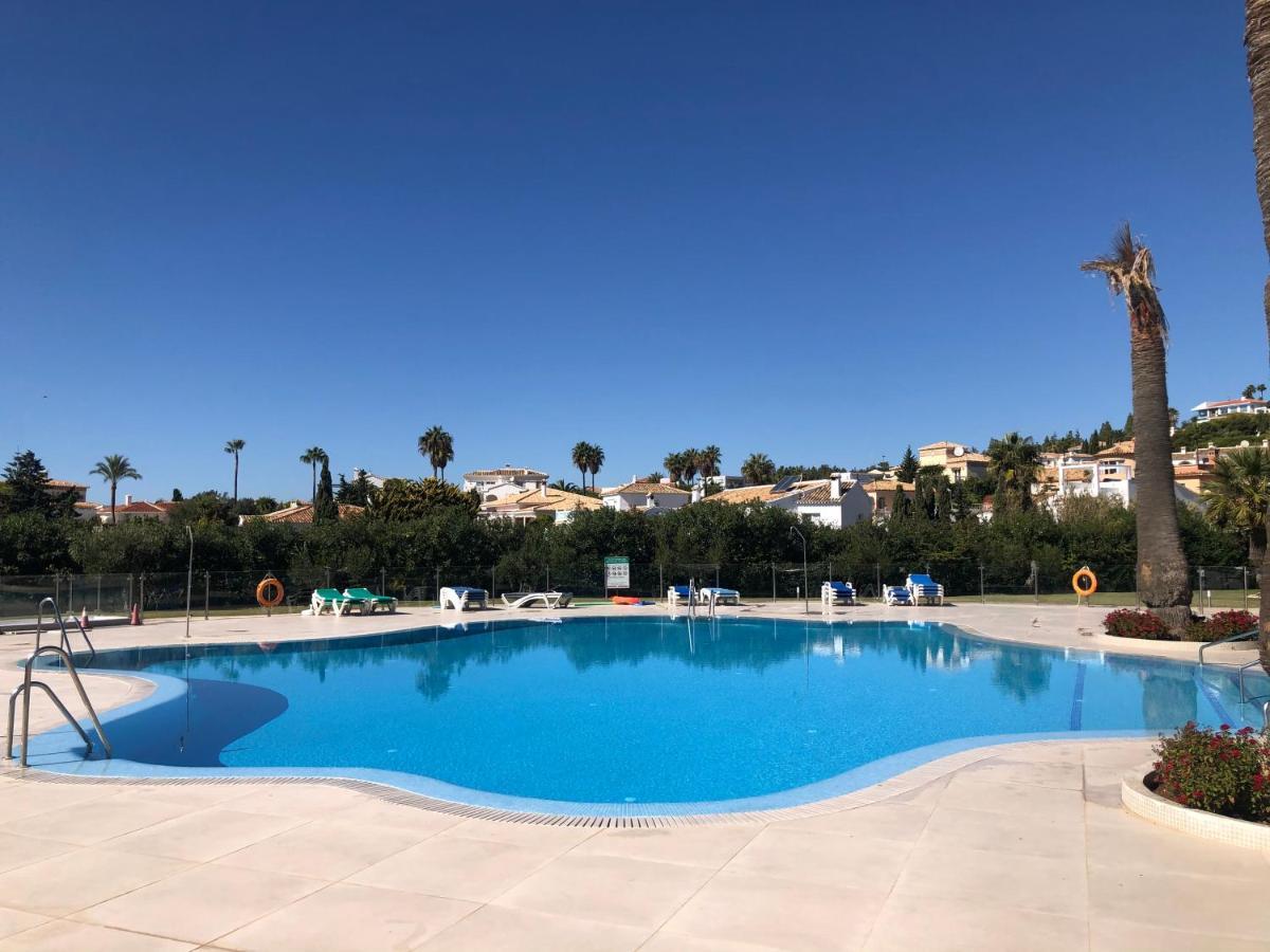 Lovely Sea Views Apartment On La Costa Del Sol El Faro Bagian luar foto