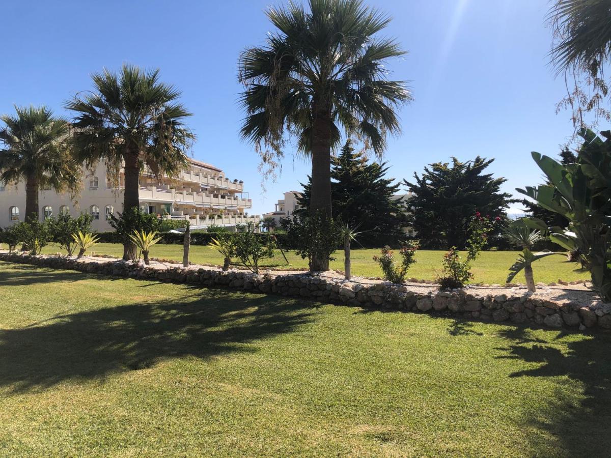 Lovely Sea Views Apartment On La Costa Del Sol El Faro Bagian luar foto